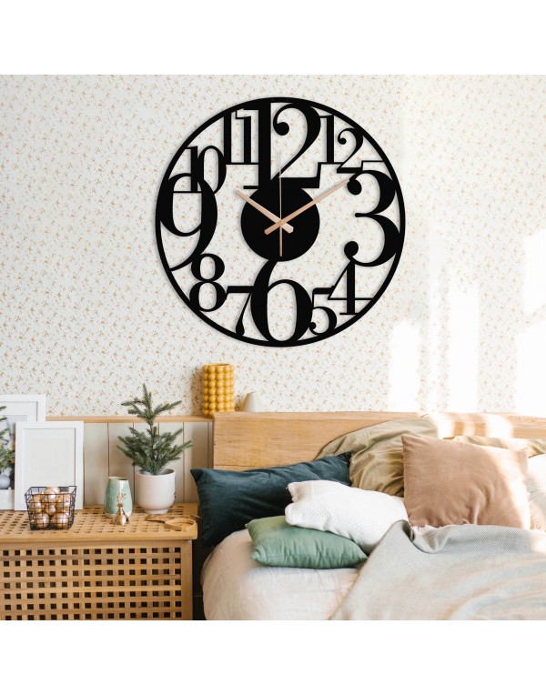 Metal wall clock with numbers